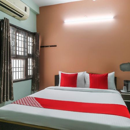 Oyo Modern Guest House Chennai Esterno foto