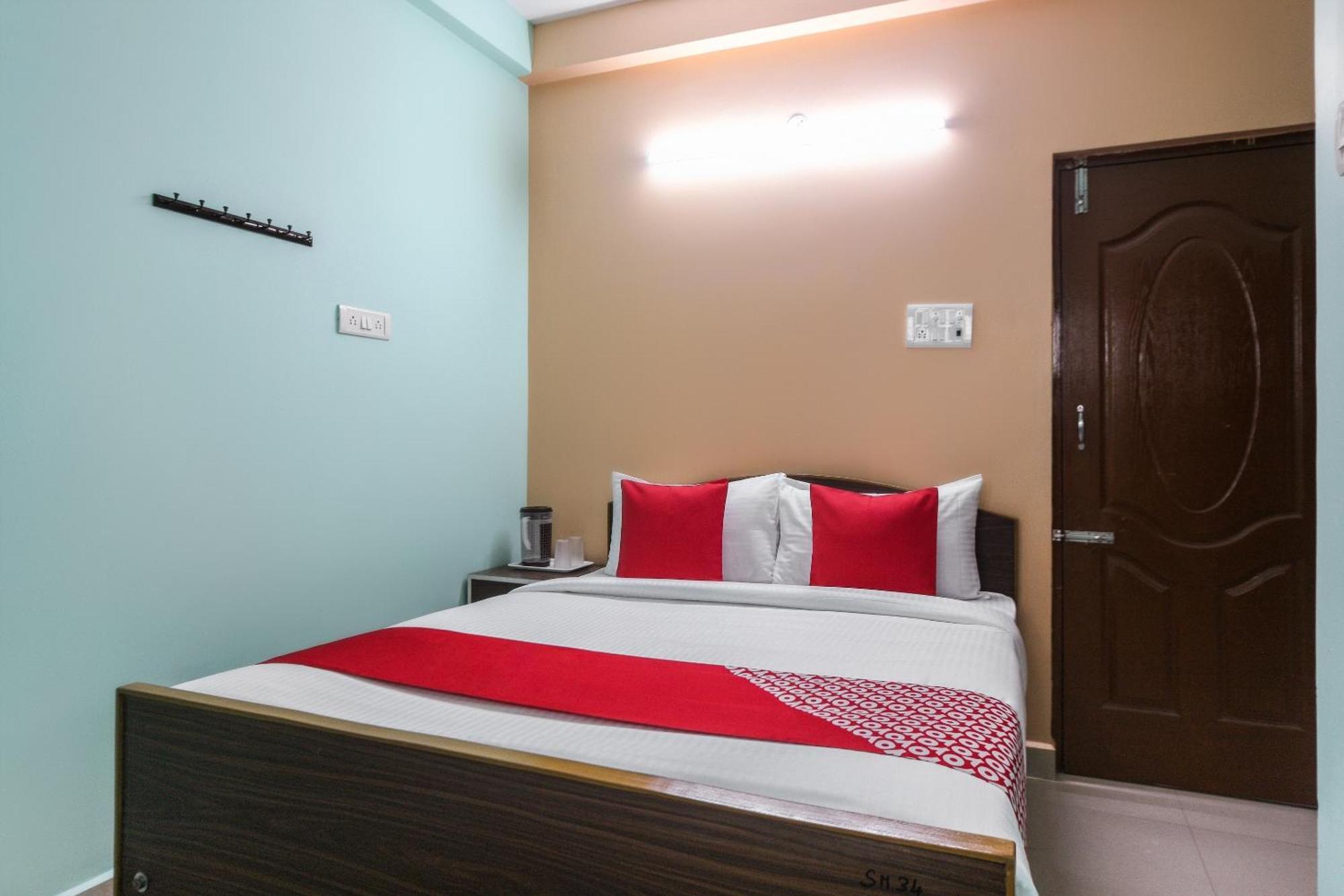 Oyo Modern Guest House Chennai Esterno foto