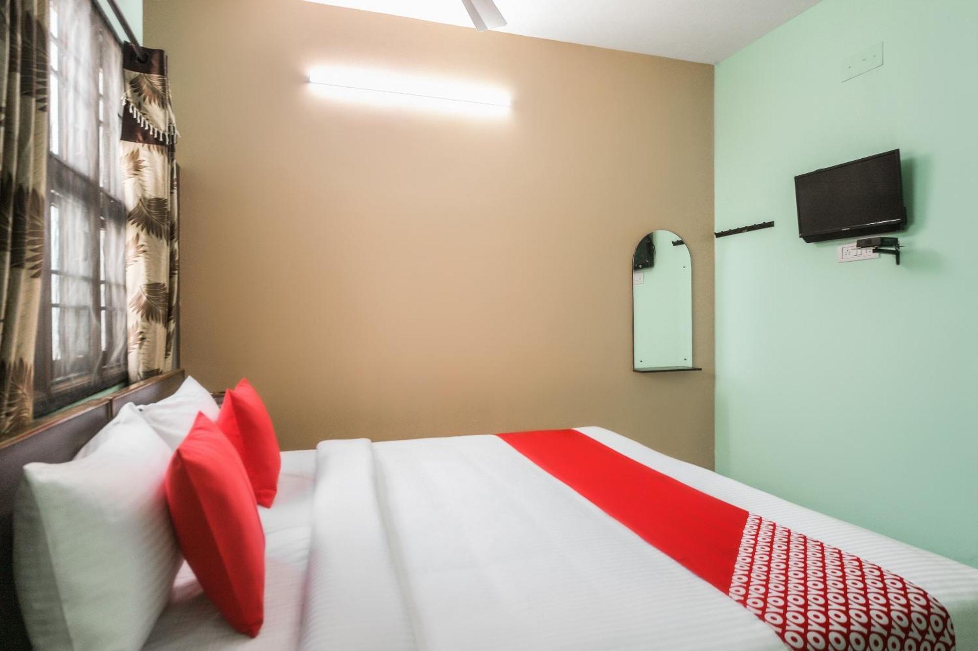Oyo Modern Guest House Chennai Esterno foto