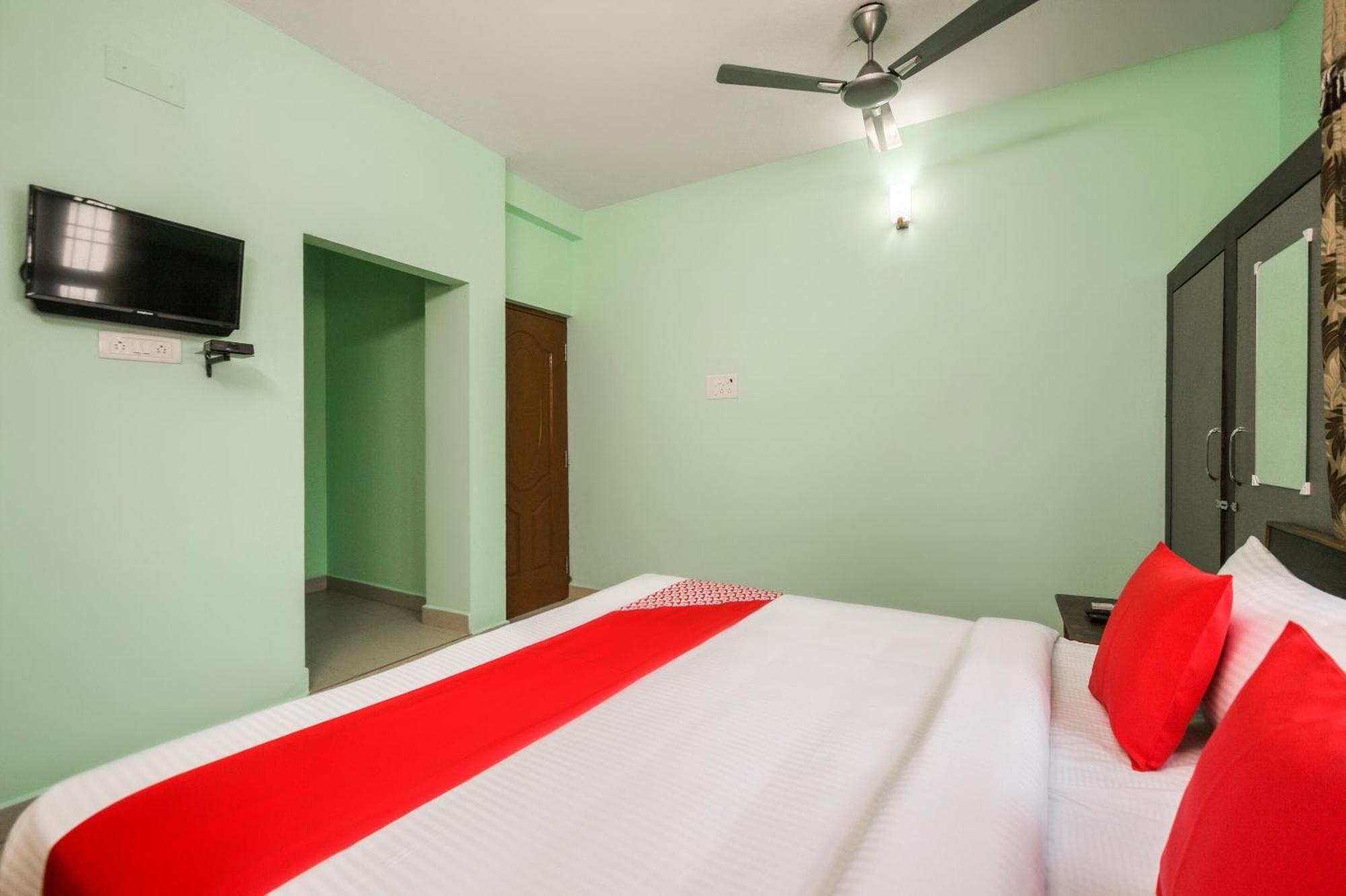 Oyo Modern Guest House Chennai Esterno foto