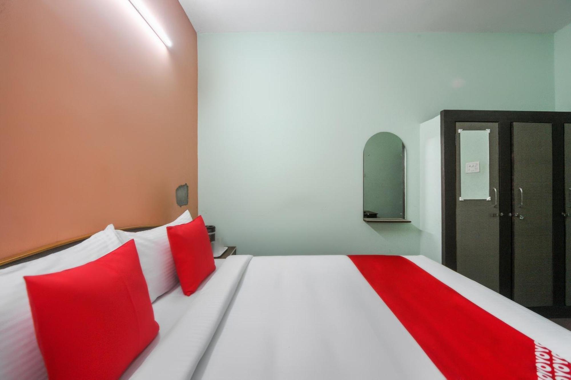 Oyo Modern Guest House Chennai Esterno foto