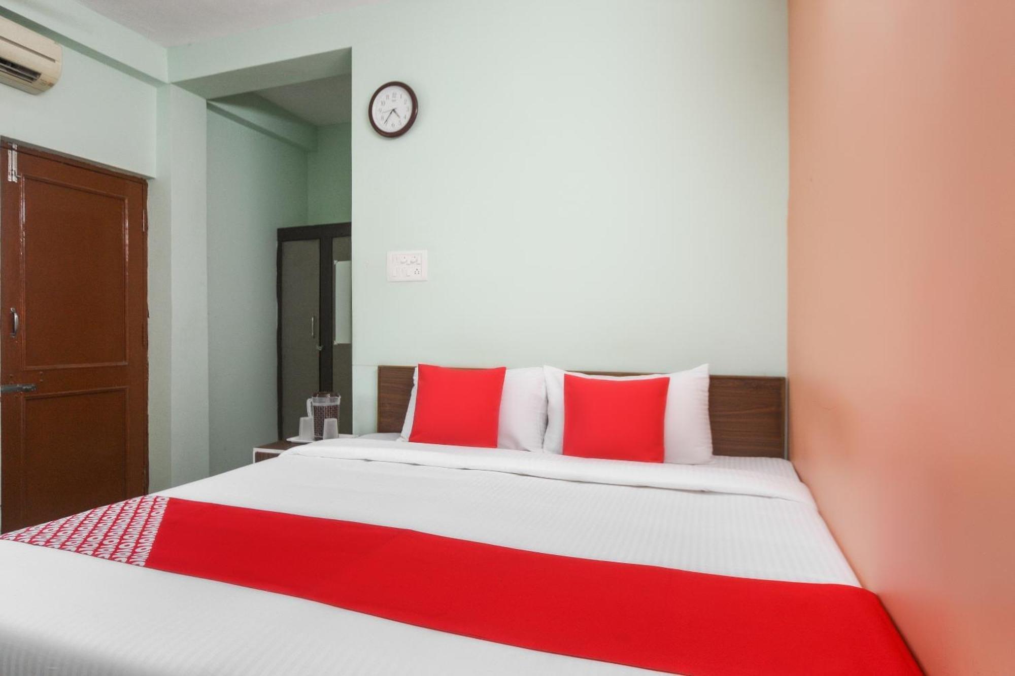 Oyo Modern Guest House Chennai Esterno foto