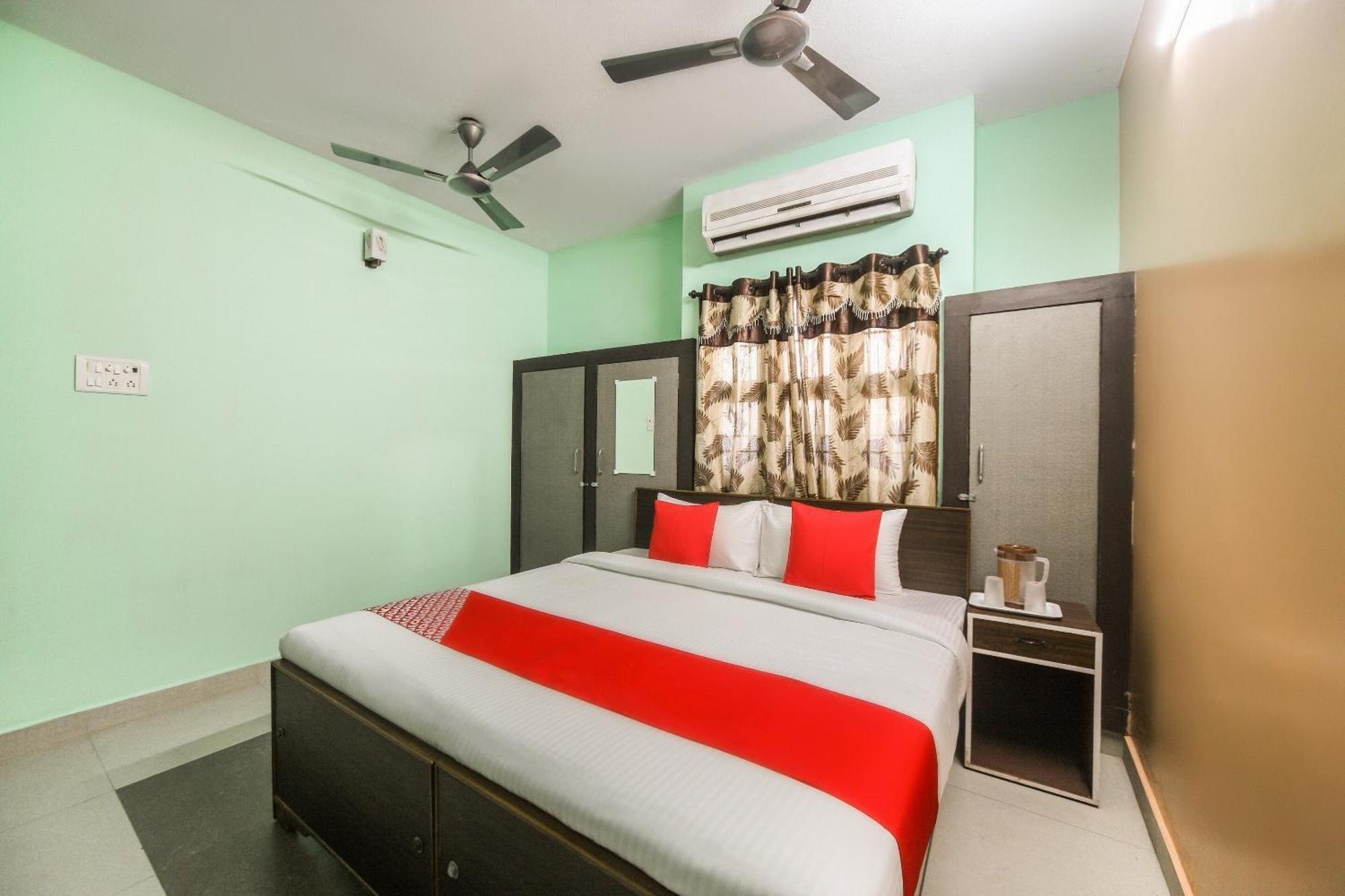 Oyo Modern Guest House Chennai Esterno foto
