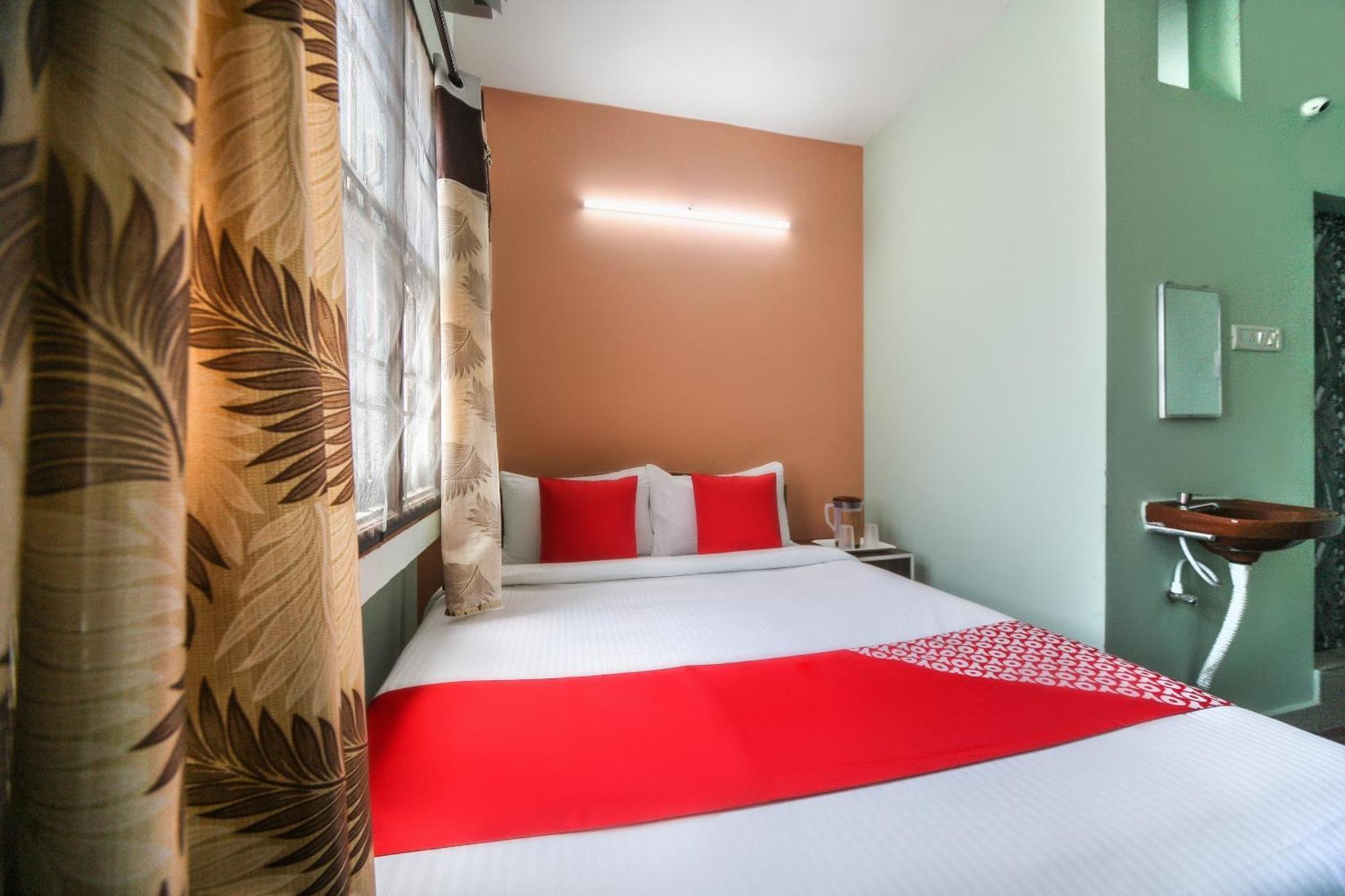 Oyo Modern Guest House Chennai Esterno foto