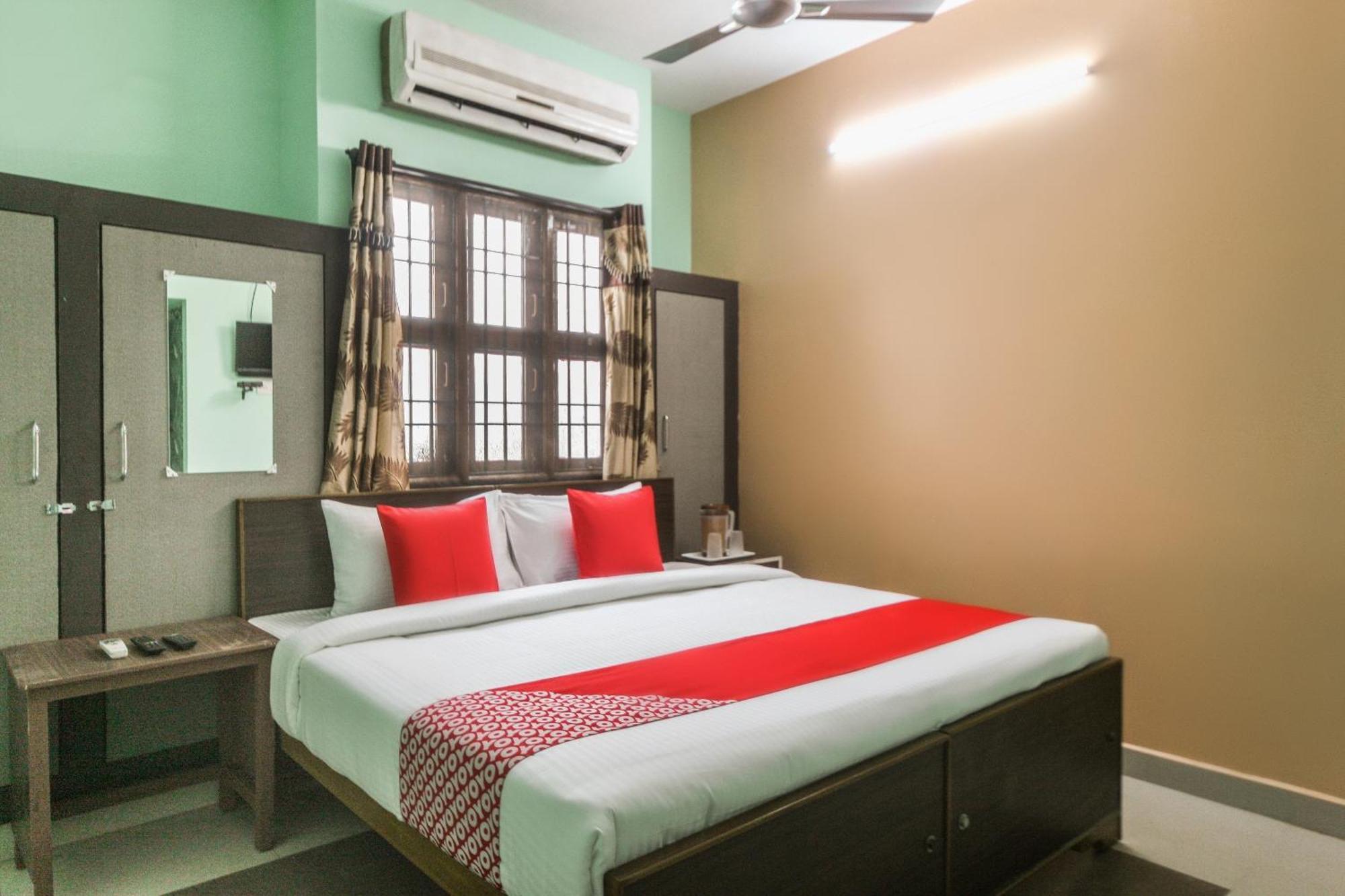 Oyo Modern Guest House Chennai Esterno foto