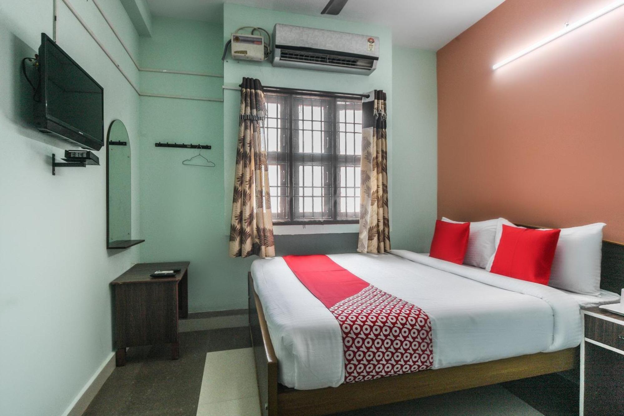 Oyo Modern Guest House Chennai Esterno foto