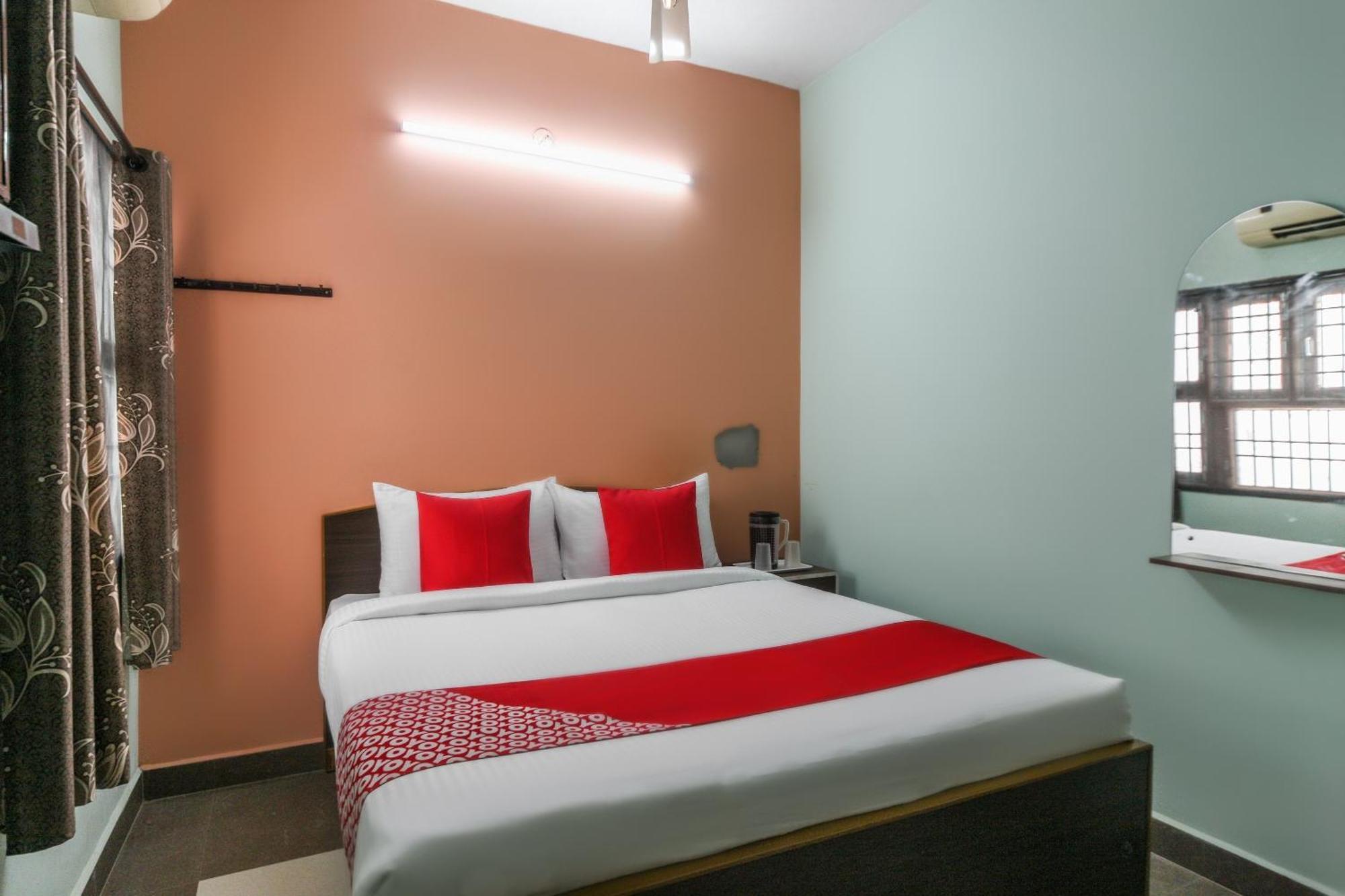 Oyo Modern Guest House Chennai Esterno foto