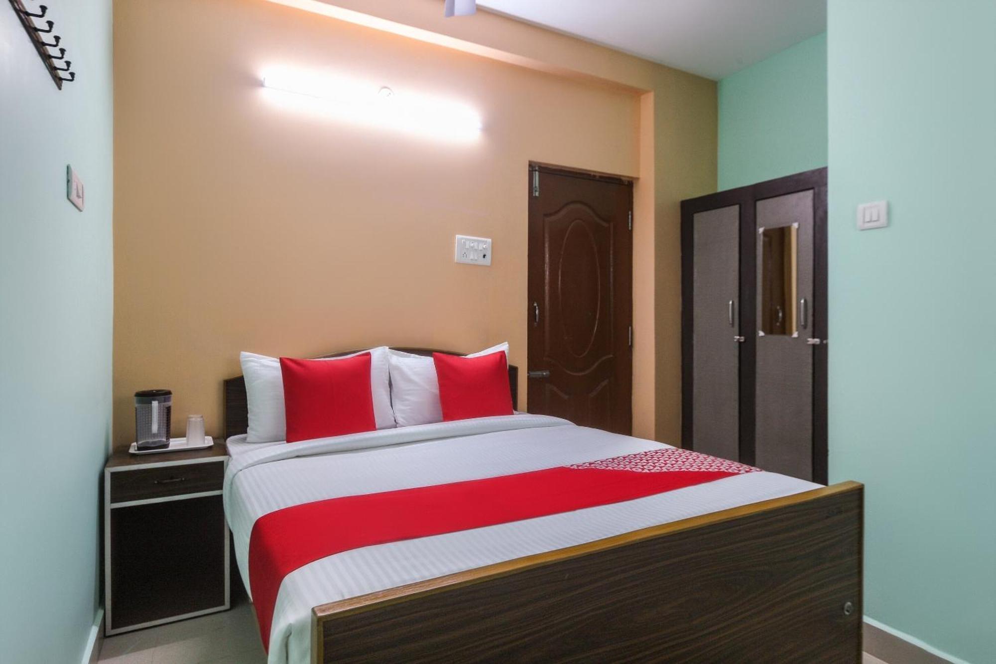 Oyo Modern Guest House Chennai Esterno foto