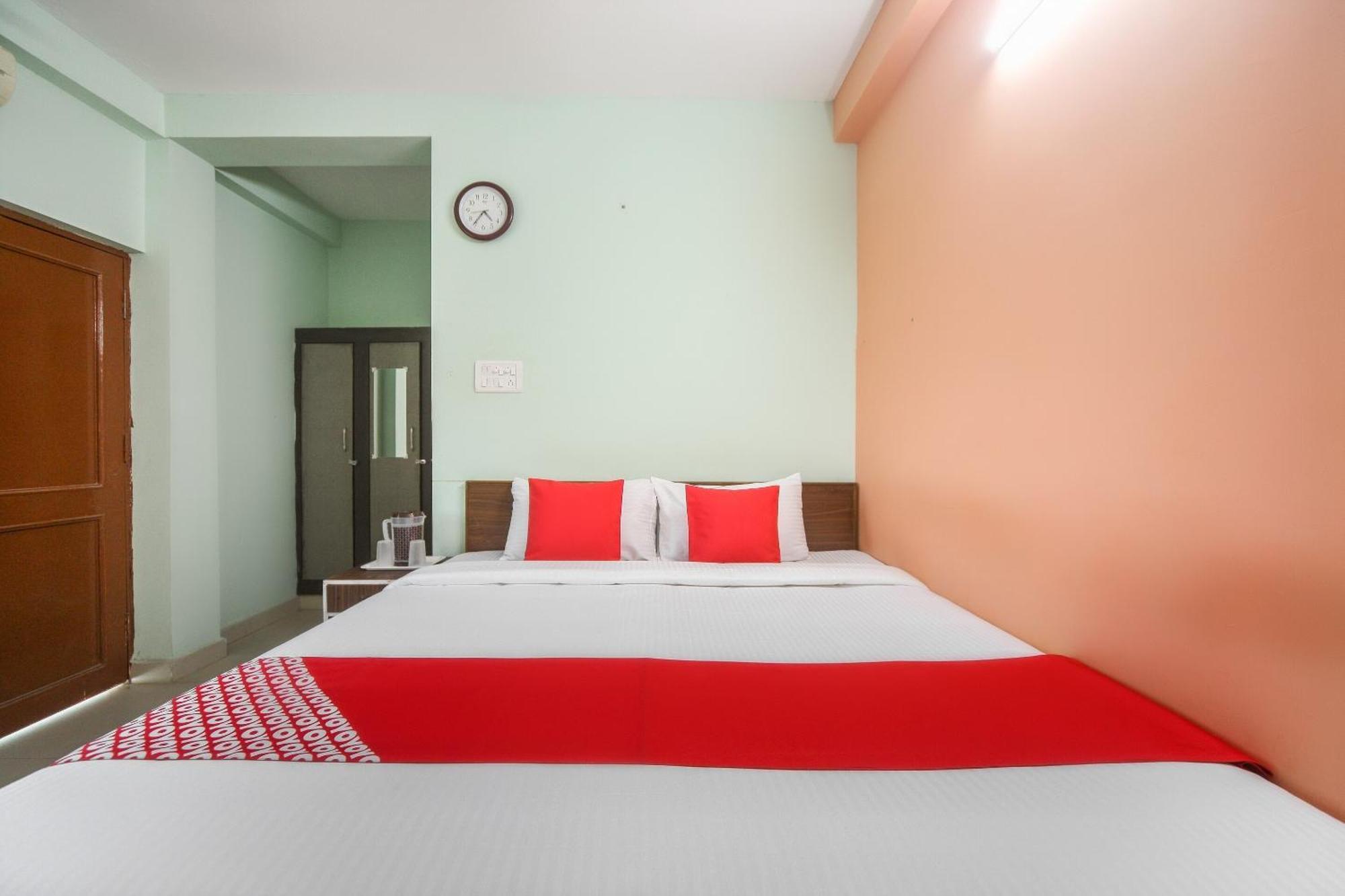 Oyo Modern Guest House Chennai Esterno foto