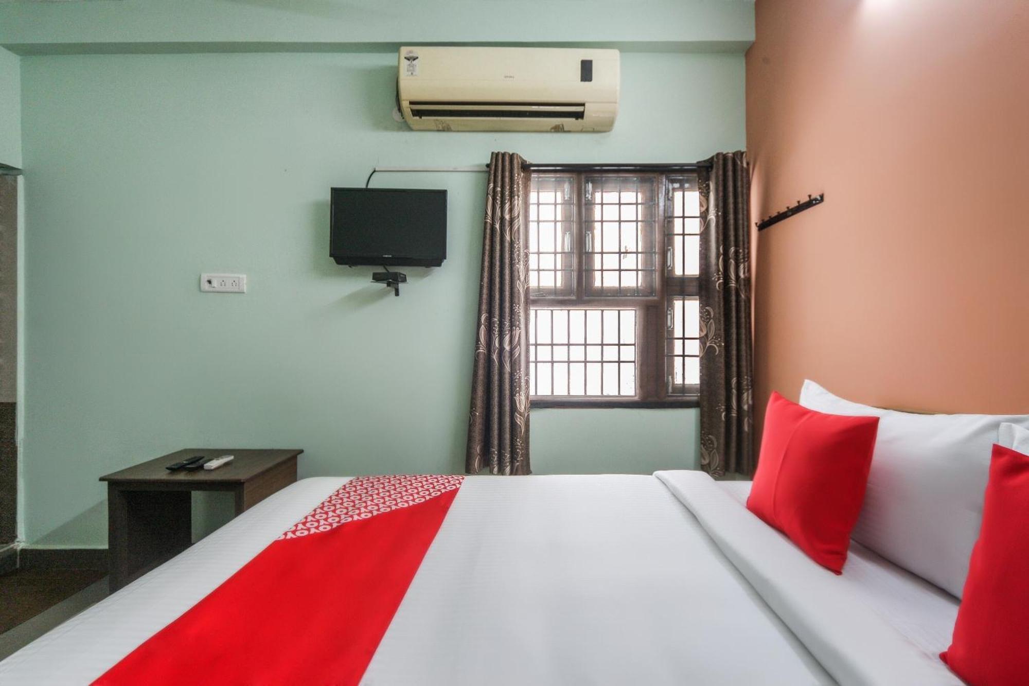 Oyo Modern Guest House Chennai Esterno foto