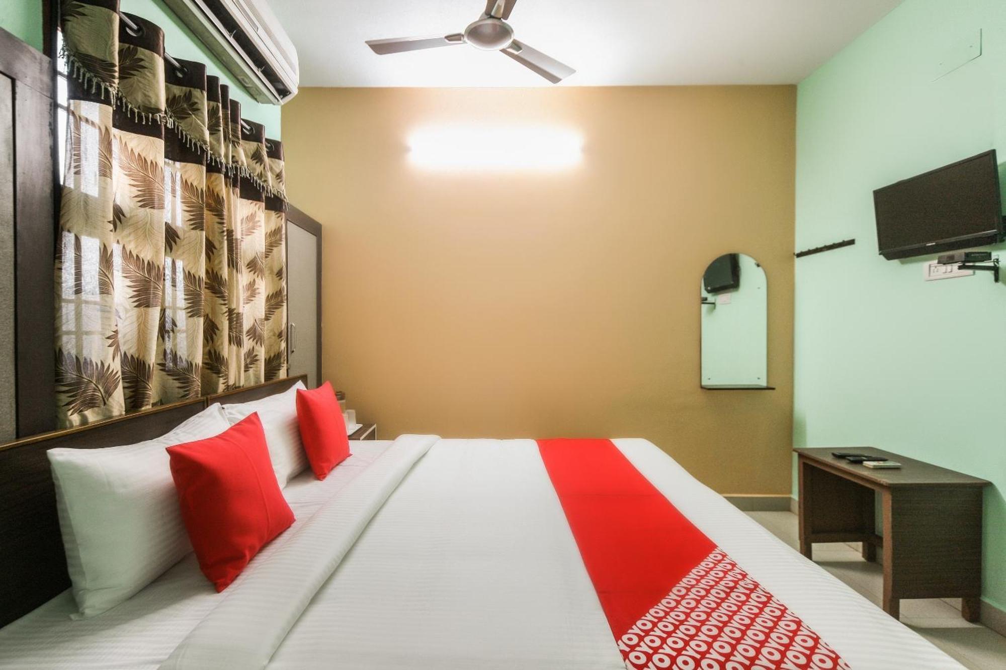 Oyo Modern Guest House Chennai Esterno foto