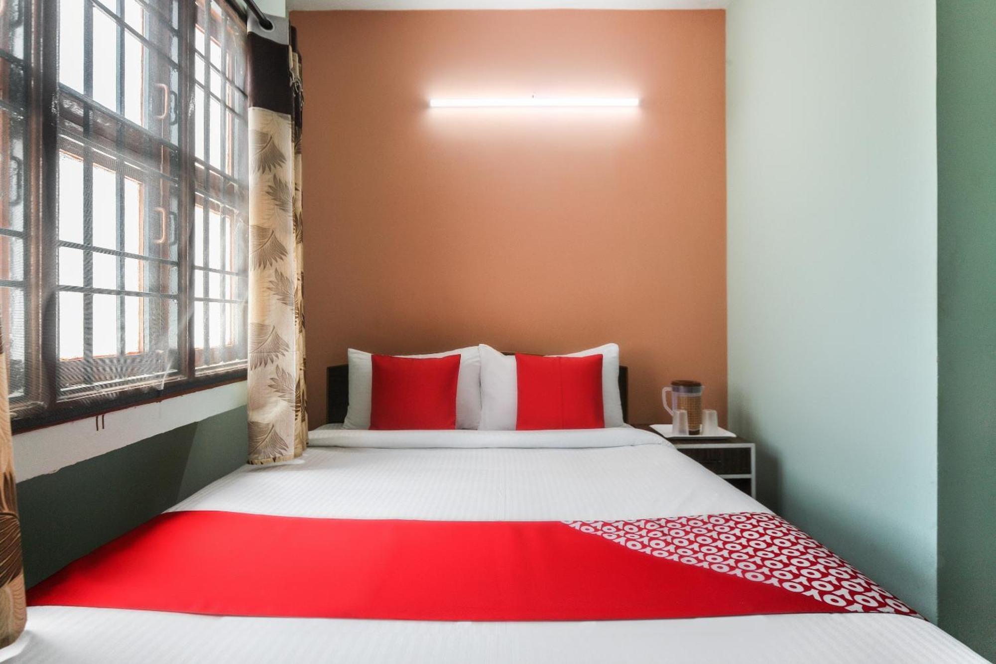Oyo Modern Guest House Chennai Esterno foto