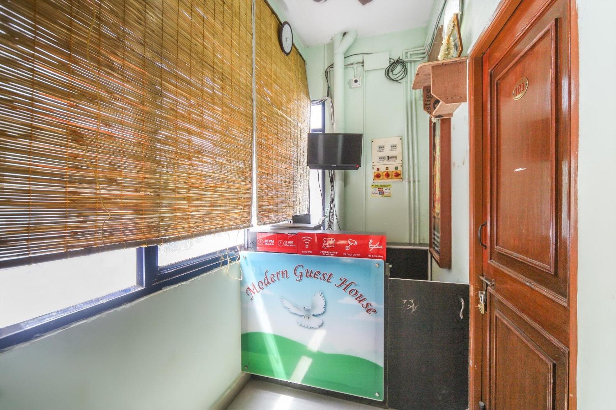 Oyo Modern Guest House Chennai Esterno foto